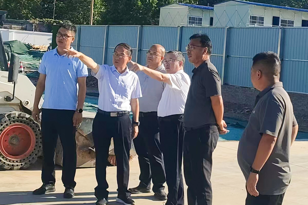 交投集團主要領導到市交通地產集團在建項目督導調研